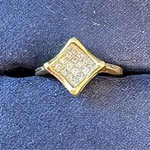 Elegant Gold and Silver Diamond Ring